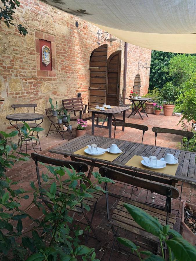 Al Giardino Degli Etruschi Guest House Chiusi Exterior foto